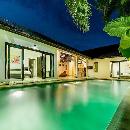 Villa Sara Seminyak Szoba fotó